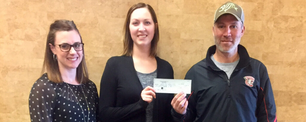 VC Hockey Club Donation Pic KaraWeibe LauraBruns Shane Kalbrener Web